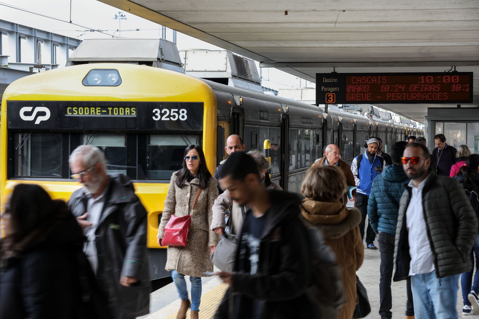 immigrants in Lisboa metro